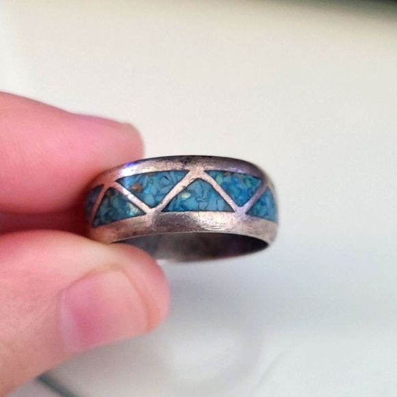 Vintage Silvertone Crushed Inlaid Turquoise Ring - Picture 4 of 5